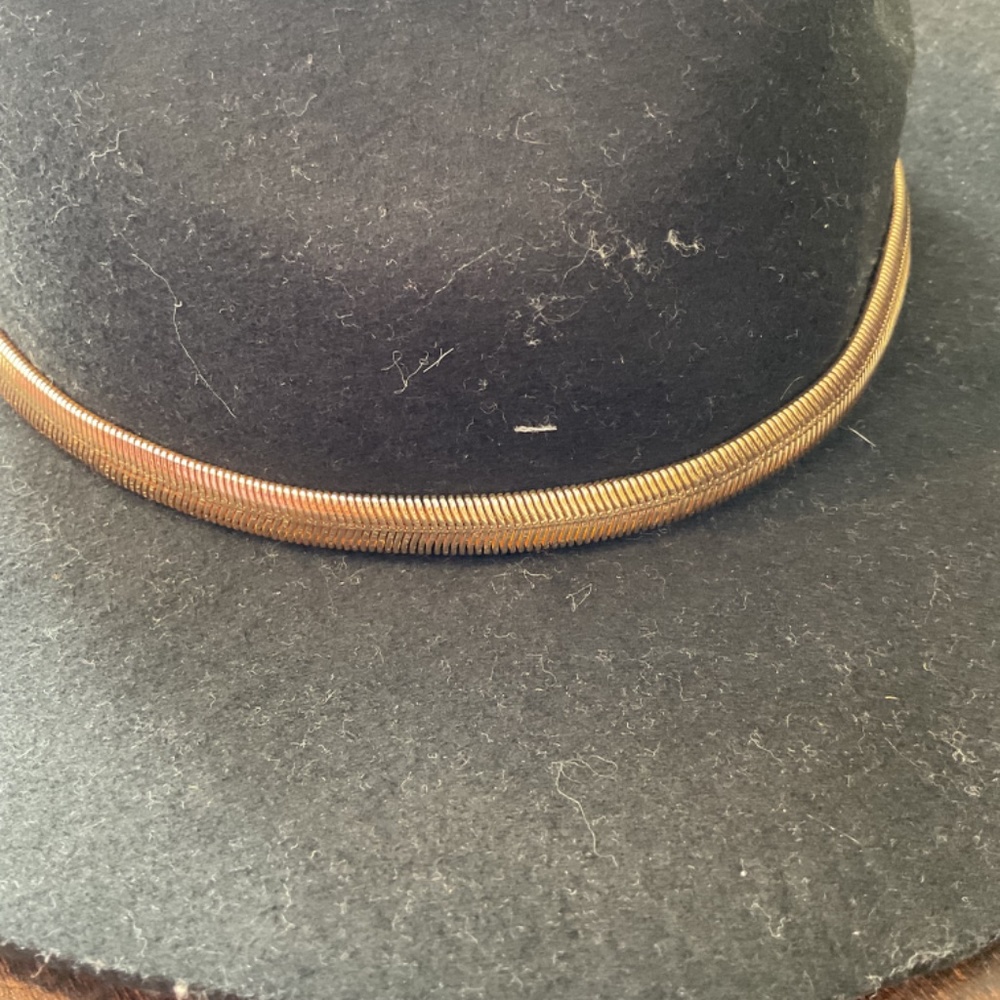 NWOT Cowboy Hat Black w/ Gold Chain Accent - Picture 3 of 4